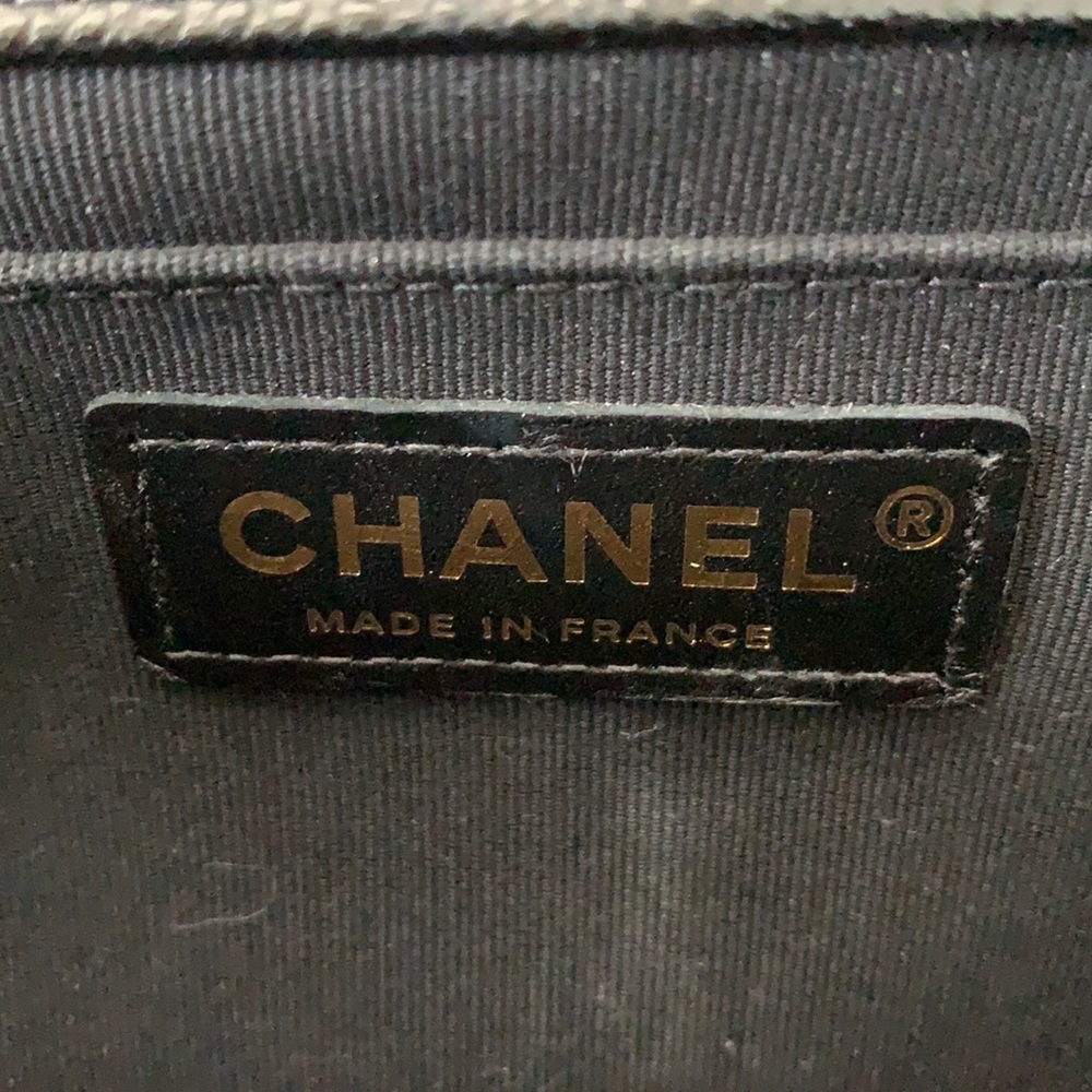 Chanel Chevron Boy Bag - Picture 6 of 10